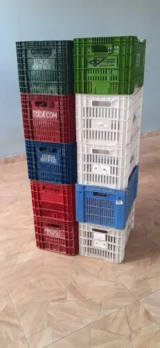 VENDO CAIXAS PLÁSTICAS