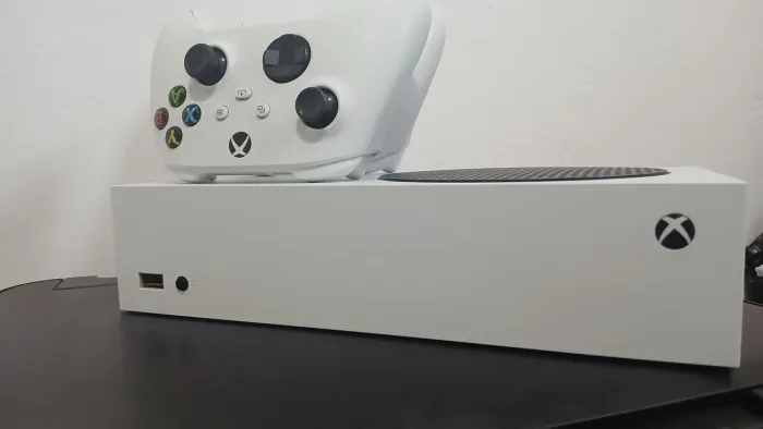 Xbox Series S 2 controle, ta pro brique 
