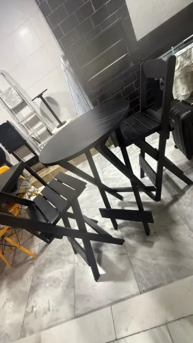 Dois Conjuntos de mesa e cadeira bistrô