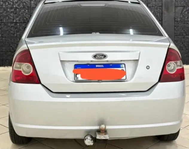 Ford Fiesta Sedan 1.0 8V Flex 4P 2009
