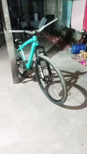 Vendo bike aro 29, obs roda empenada, e freio ruim