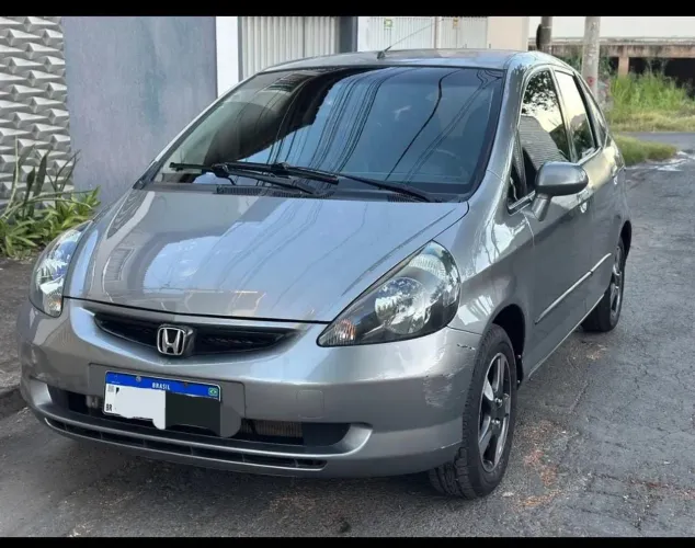 Honda Fit LX 1.4/ 1.4 Flex 8v/16v 5P Aut. 2004