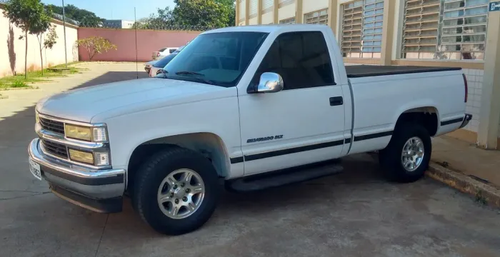 Chevrolet Silverado DLX 4.1 1997