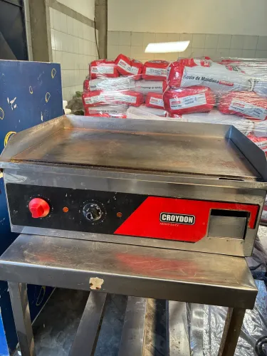 Chapa Elétrica Profissional Croydon CE06 Heavy Duty 220V