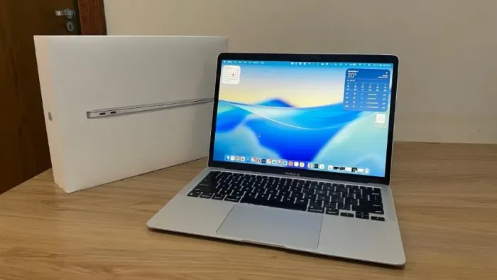 Apple Macbook Air M1 8GB funcionando perfeitamente