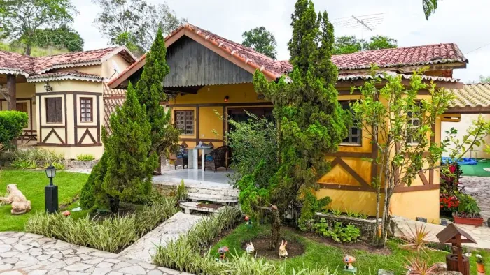Casa em condomínio fechado em Gravatá mobiliada oportunidade á venda