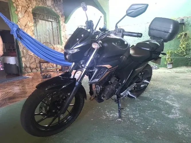 Vendo ou troco Fazer 250 2024
