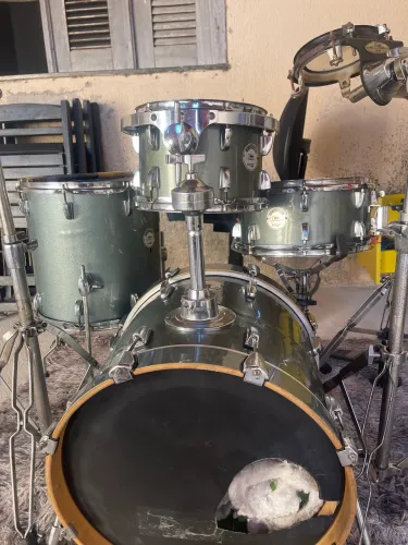? Bateria De One Completa + Pedal Mapex + Pratos + Rototom Pearl - Pronta para Tocar ?