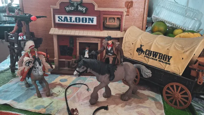 Brinquedo Chap mei Wild West antigo