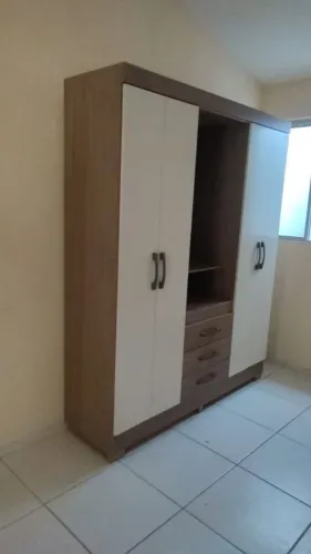 Guarda roupa em perfeito estado