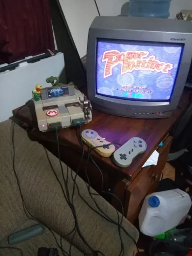 Super Nintendo completo + tv com controle