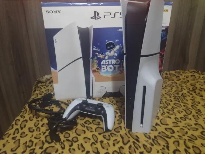 PS5 Slim mídia física é Digital..