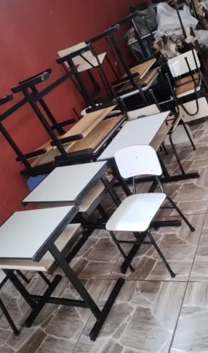 MESAS E CADEIRAS - POR FAVOR, SÓ CHAME SE REALMENTE LEU A DESCRIÇÃO DO ANÚNCIO!