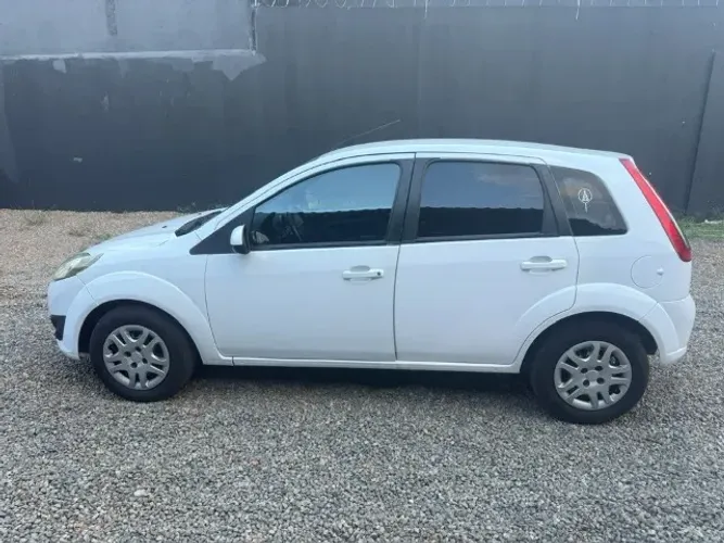 Ford Fiesta SE 1.6 8V Flex 5P 2014