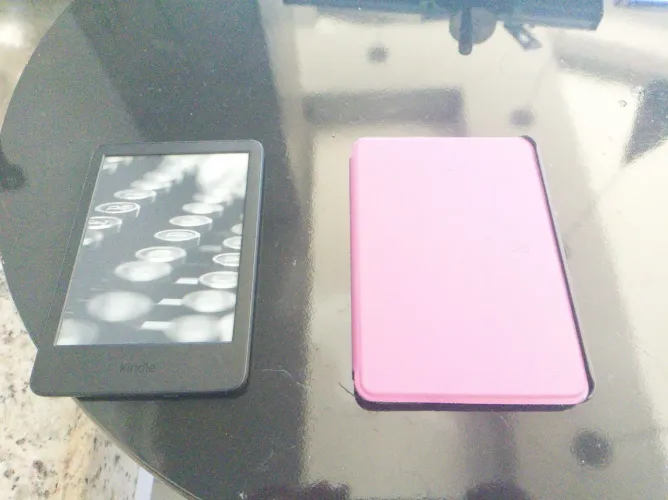 Kindle 11ª geração de 16 GB de armazenamento + Capa brinde.