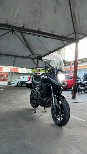 Kawasaki Versys 650cc moto zerada. Pouquíssimos detalhes.