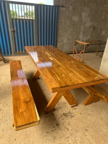 Mesa rústica de madeira -NOVA