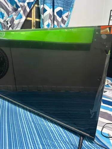 Tv SMART 43 no plástico zerada