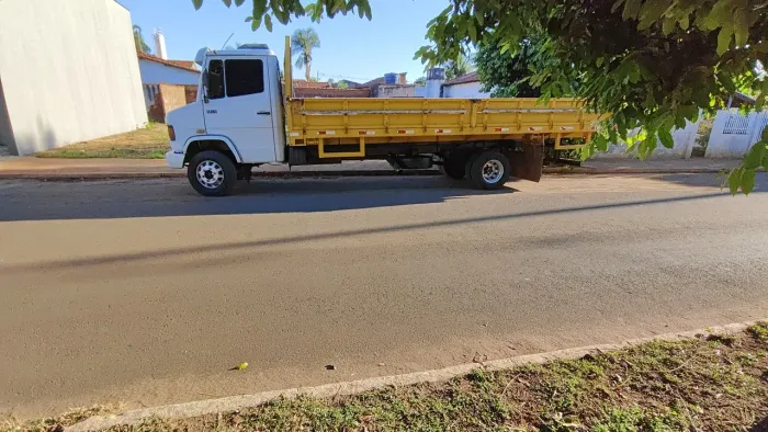 Caminhão 914
