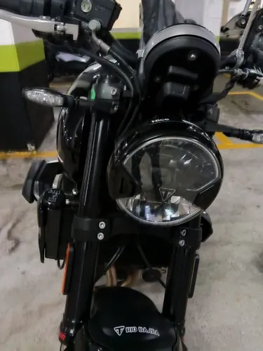 TRIUMPH TRIDENT 660 25 ESTADO DE ZERO KM