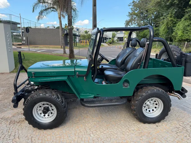 Willys Overland Jeep 2.6 12V Gasolina 2P 1951