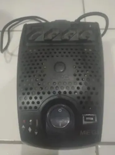 Estabilizador APC Microsol MIE G3, preto