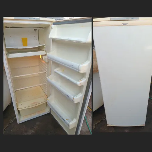 GELADEIRA USADINHA $300