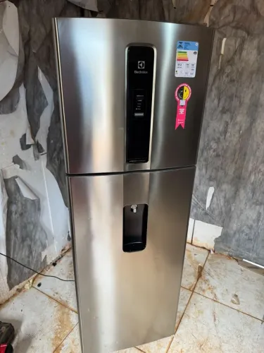 Linda geladeira inox  inverter Electrolux 