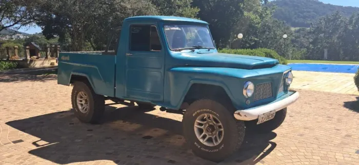 Ford F-75 4X2 2.6 V12 1975
