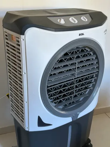 Vendo tv ,rack, e um climatizador