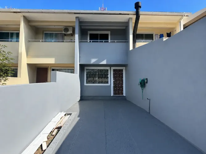 Sobrado Geminado undefined Quartos - Bela Vista