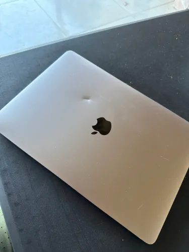 MACBOOK AIR M1