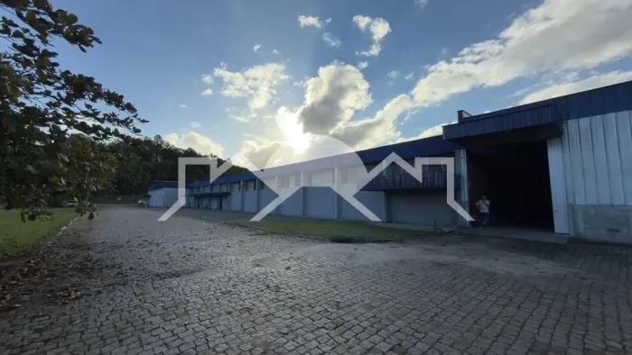 GALPÃO PARA LOCAÇÃO EM CONDOMINIO FECHADO