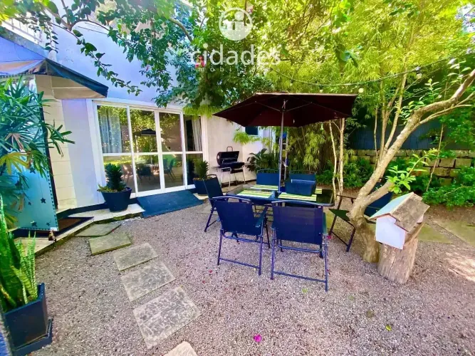 Casa para locação bem localizada no bairro Agronômica a poucos metros da Beira Mar Norte