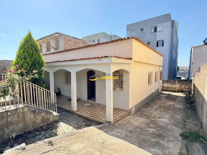 Casa à venda com 119 m² e 3 quartos no Bairro São Salvador em Belo Horizonte REF: 22721