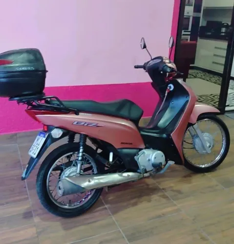 Biz 125 flex ano 2013 m 214 moto revisada em dia só transferi.