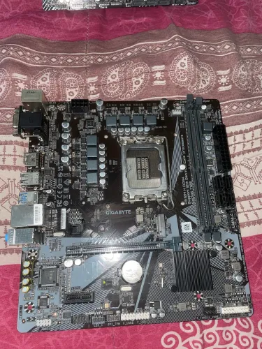 Placa mãe gigabyte H610M H DDR4