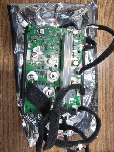 Placa Boombox 4 com defeito (leia a descrição)