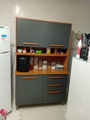 Vendo armário de cozinha pouco tempo de uso