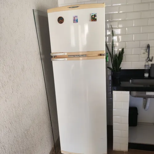 Geladeira Brastemp Frost Free 370L + Freezer Vertical Consul Slim .