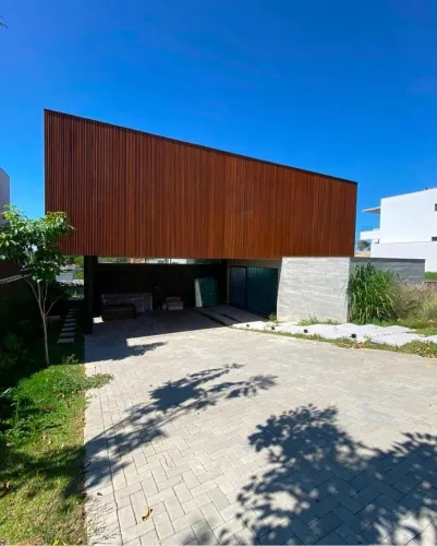 Casa em Condomínio: 4 Quartos, 4 Suítes, 3 Salas, 5 Banheiros, 4 Vagas, 380m² - Alphaville