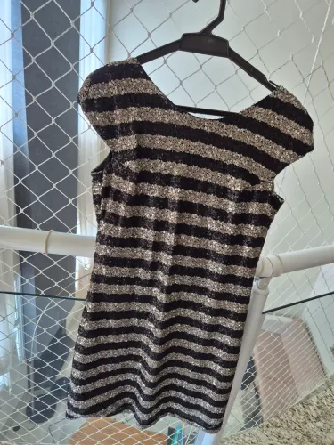 Vestido de festa curto bordado lantejoulas