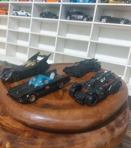 Hot Wheels Brinquedos Do Carro Batman Batmobile / Patrulha /
