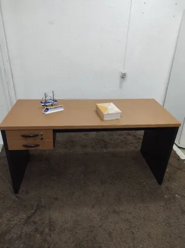 Mesa Usada para Escritório - 1.50 mts