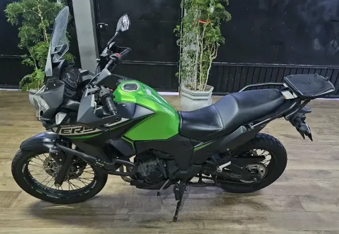 Versys 300 completa