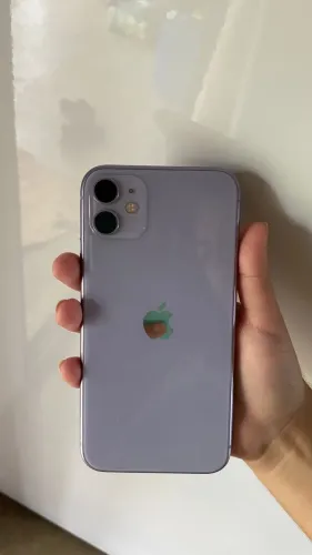 iPhone 11 lilás de 64gb