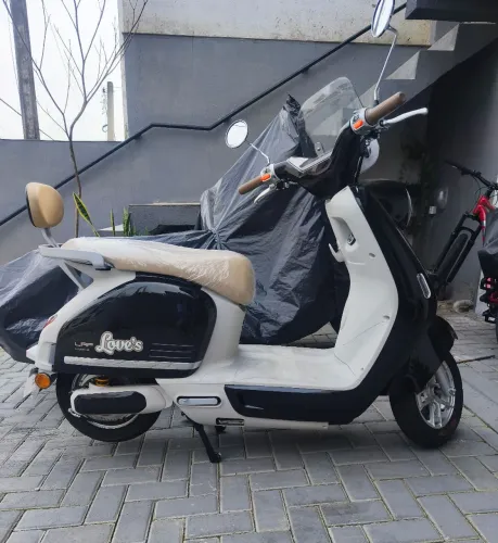 Scooter elétrica 