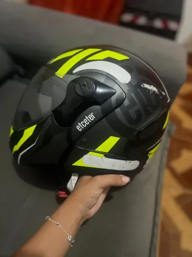 Capacete etceter