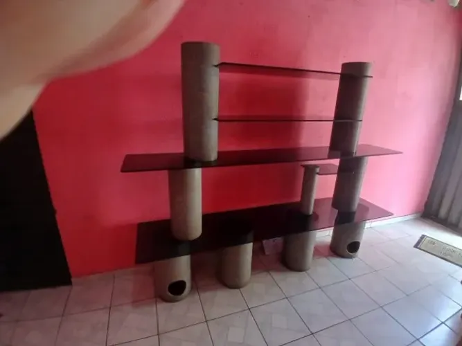 Estante de vidro com divisórias de pedras zap *