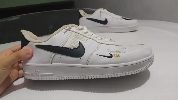 Tênis Nike Air force - Original. Tamanho:42-43.